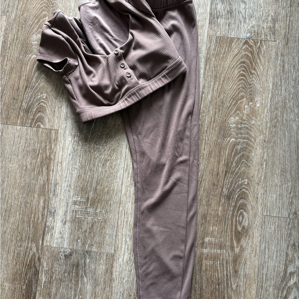 Alo Yoga Ribbed Brown Lounge Set